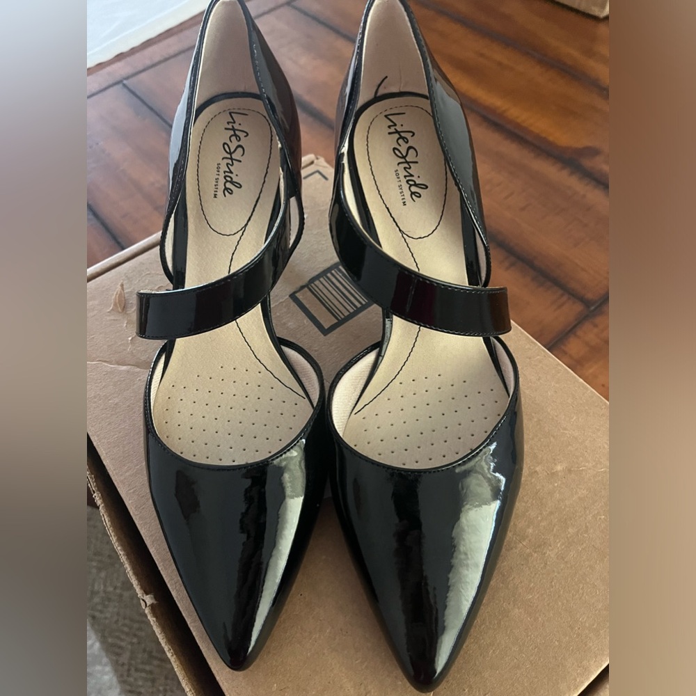 New Lifestride Suki Pump. (Do not have original box)